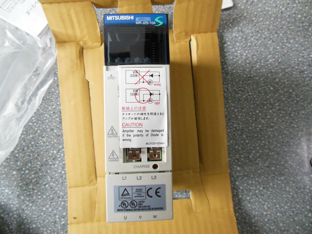MR-J2S-10A MR-J2S-10A