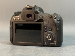 Canon EOS 77D 58.000 Кадров