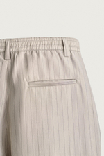 СТРУЯЩИЕСЯ БРЮКИ С БОКОВЫМИ СКЛАДКАМИ — ZARA