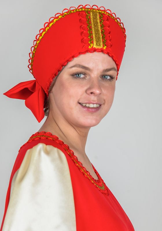 красный