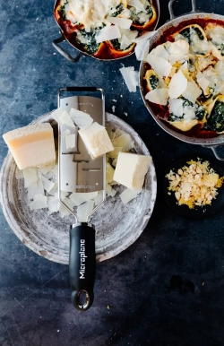 Microplane Gourmet Большая терка для пармезана 45006