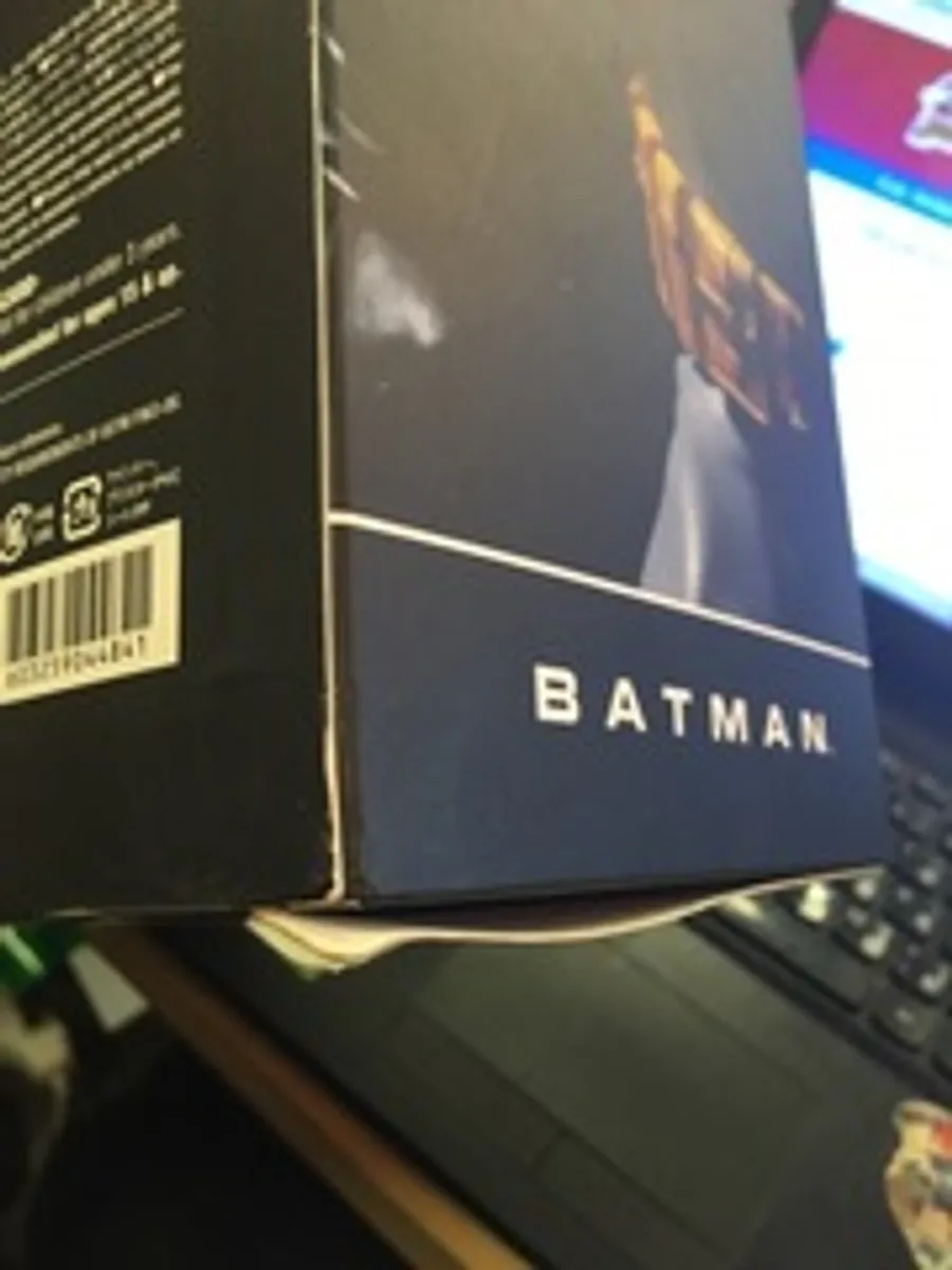 The Dark Knight Returns - Batman || Фигурка Бэтмена - Возвращение Тёмного рыцаря. Поврежденный блистер