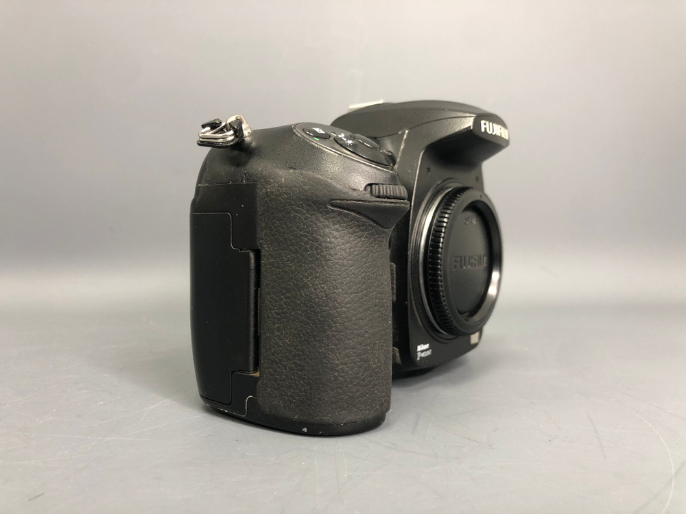 Fujifilm FinePix S5 Pro