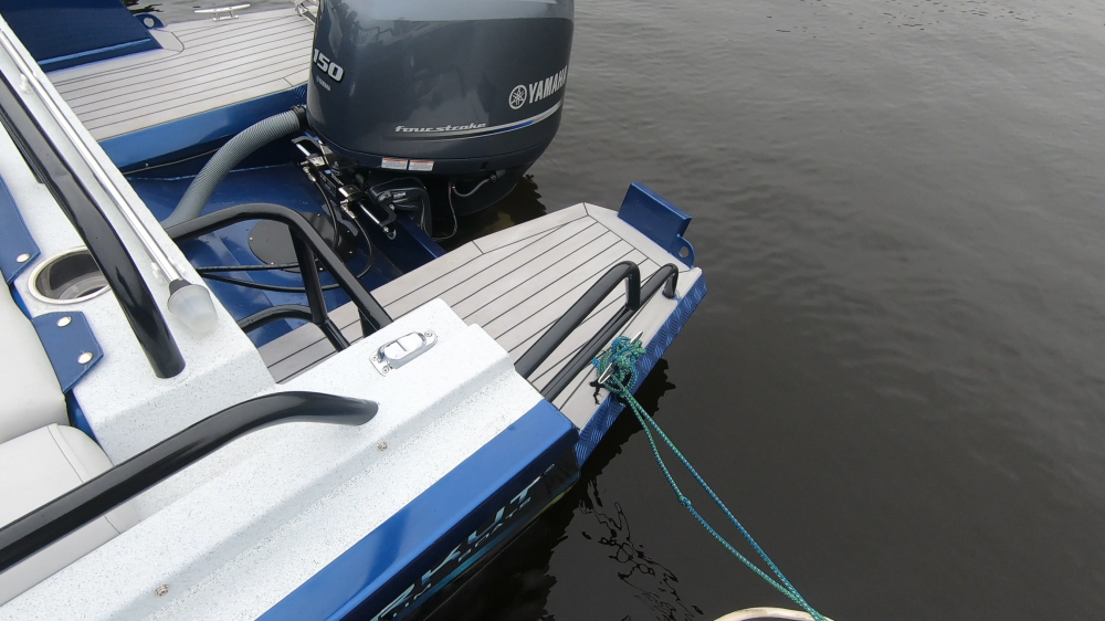 Алюминиевая лодка BERKUT Active DC