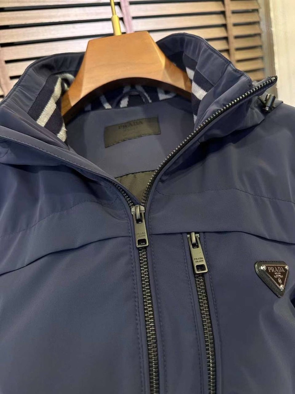 Ветровка Prada