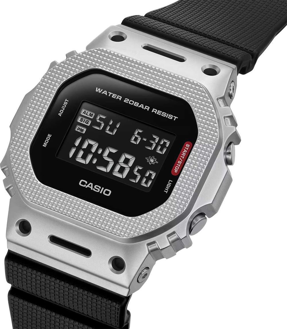 Мужские наручные часы Casio G-Shock GM-5600M-1