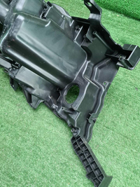 Корпус фары левый Toyota Land Cruiser 200 (15-21)
