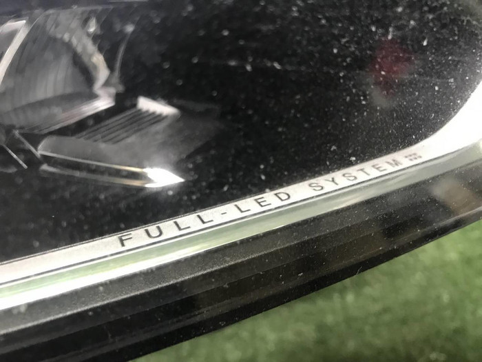 Фара правая Volvo XC60 2 (2017-2021) LED