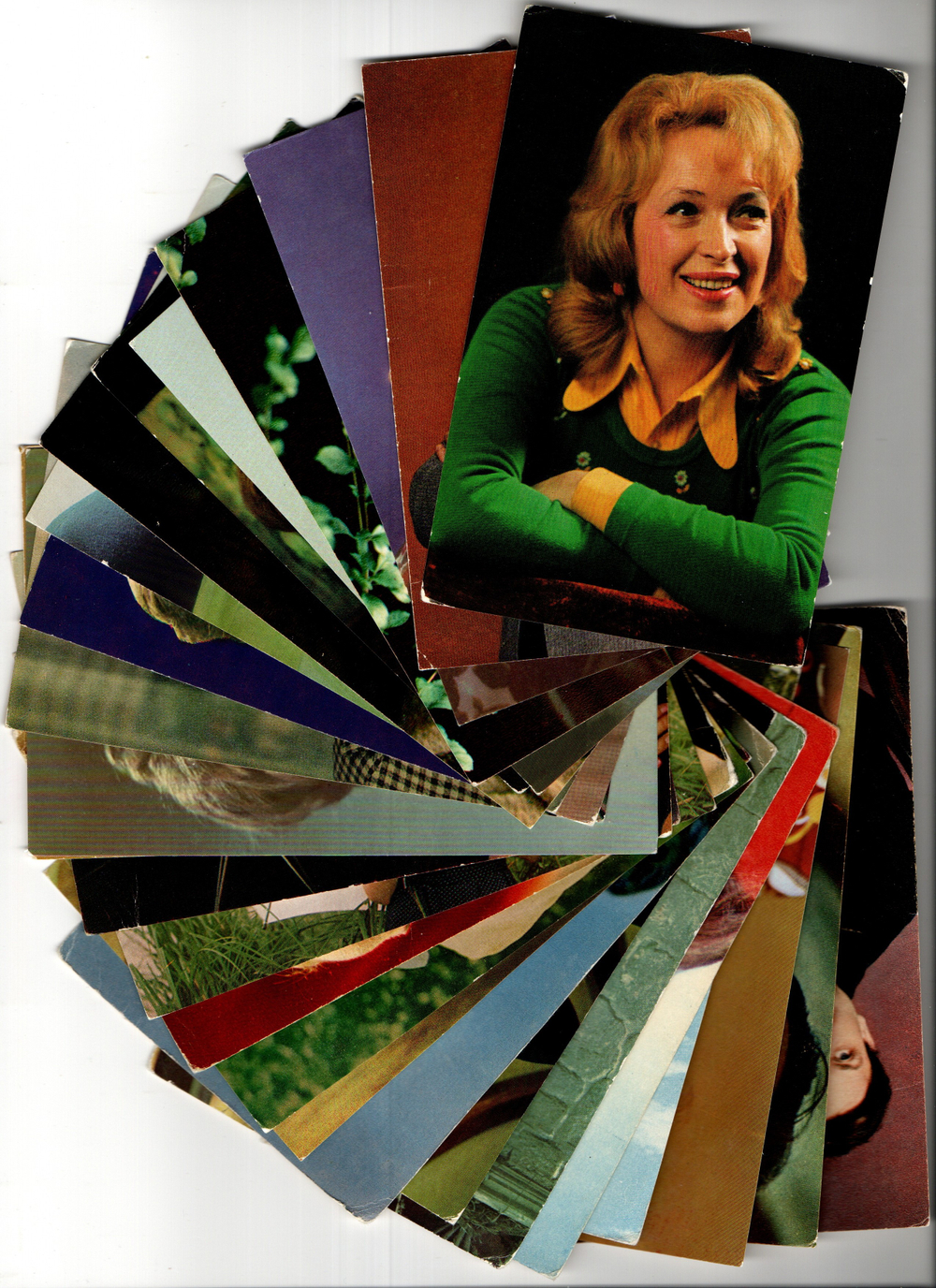 №123 Открытки Артисты и актёры СССР 1970–1980-е г. 25 штук. Цветные, чистые, без повторов