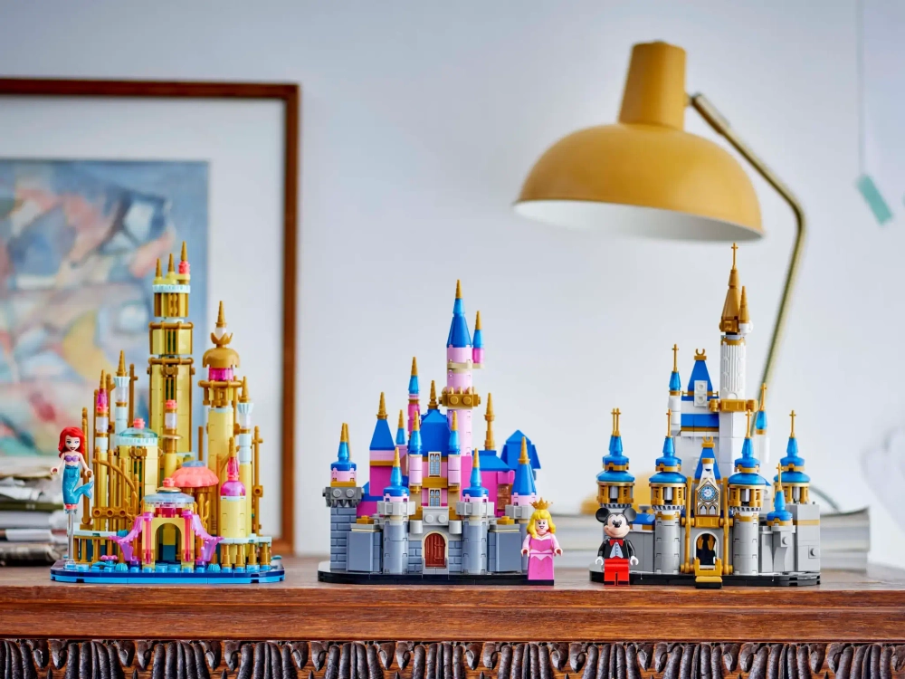 Конструктор LEGO Disney 40720 Мини-замок спящей красавицы