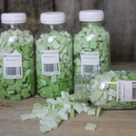 Крупный план зелёной смальты Smaltbottle-GREEN ArtWorker