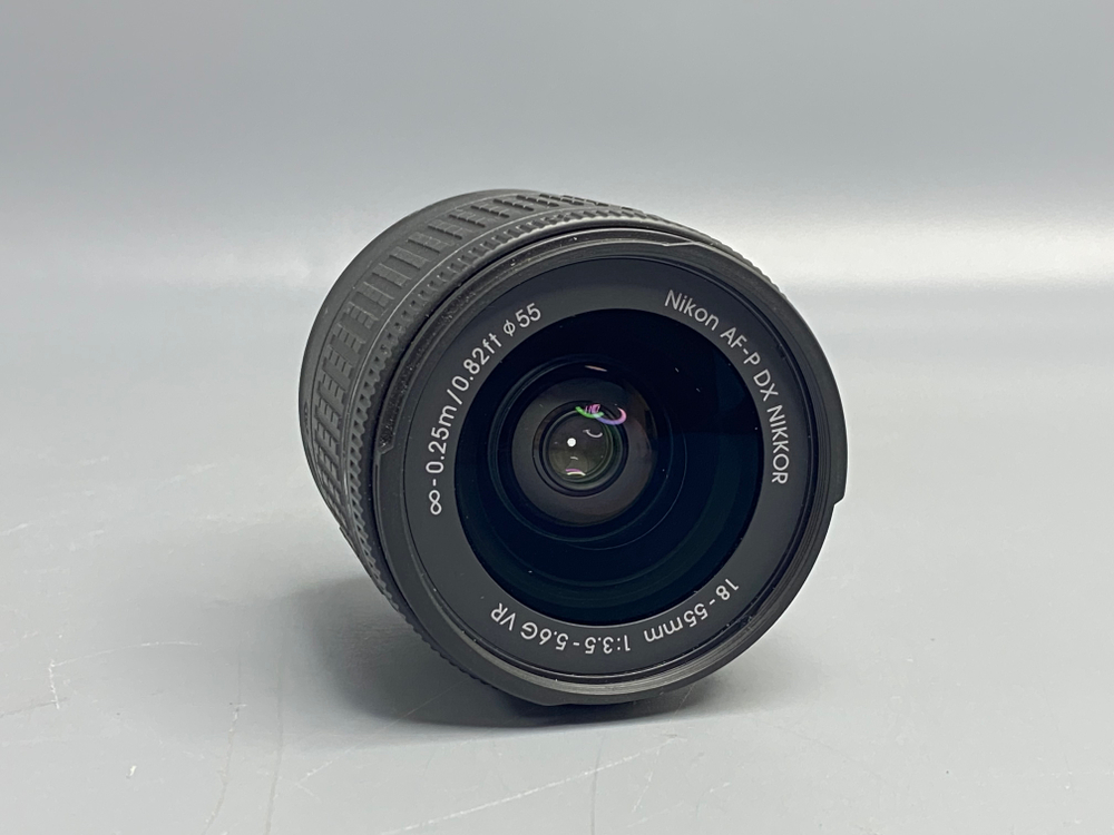 Nikon AF-S DX NIKKOR 18-55mm f/3.5-5.6G VR