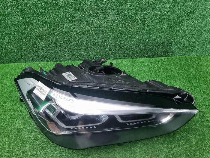 Фара правая BMW X1 F48 (2019-2022) LED