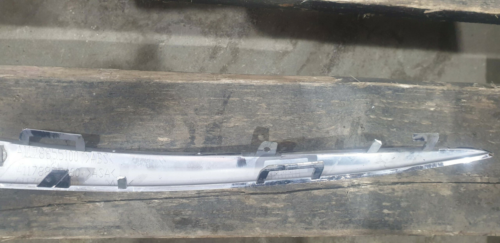 Молдинг переднего бампера Mercedes CLA (C117) 16-19 Б/У Оригинал A1178855100