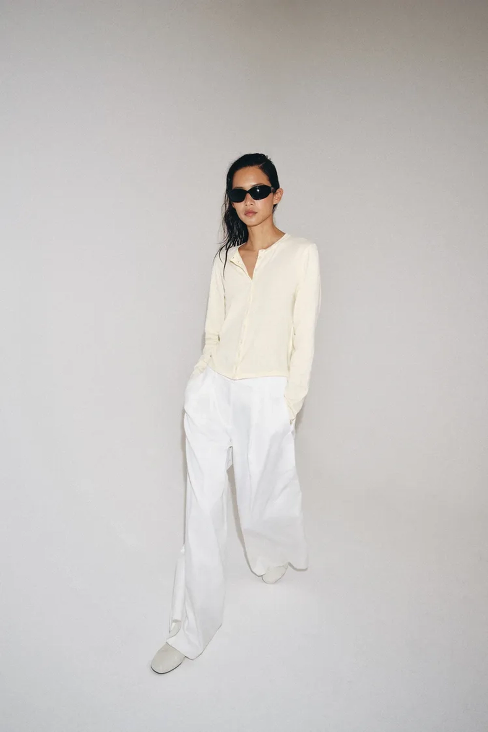 ZARA ФУТБОЛКА ИЗ 100% ХЛОПКА НА ПУГОВИЦАХ, ЖЕЛТЫЙ