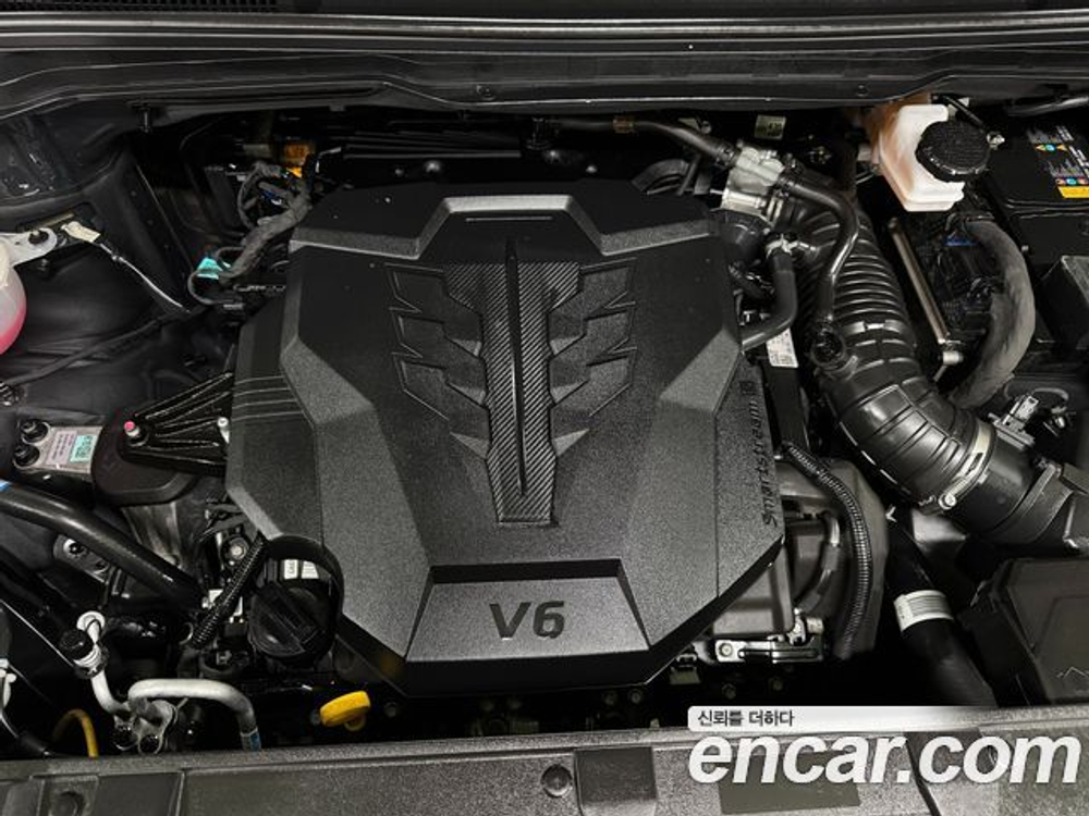 KIA Canival Gasoline 9-Seater Hi-Limousine — 2023