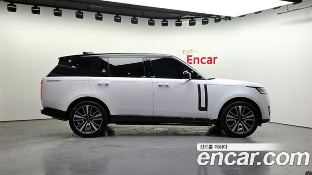 Land Rover Range Rover P530 Autobiography Long Wheel Base — 2024