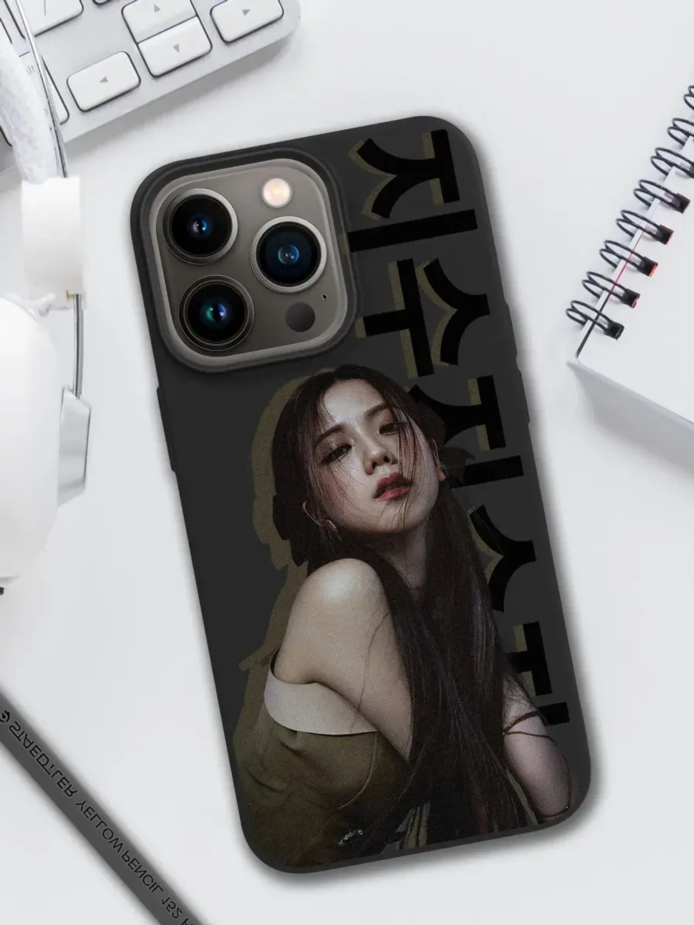Чехол на iPhone 16 Pro