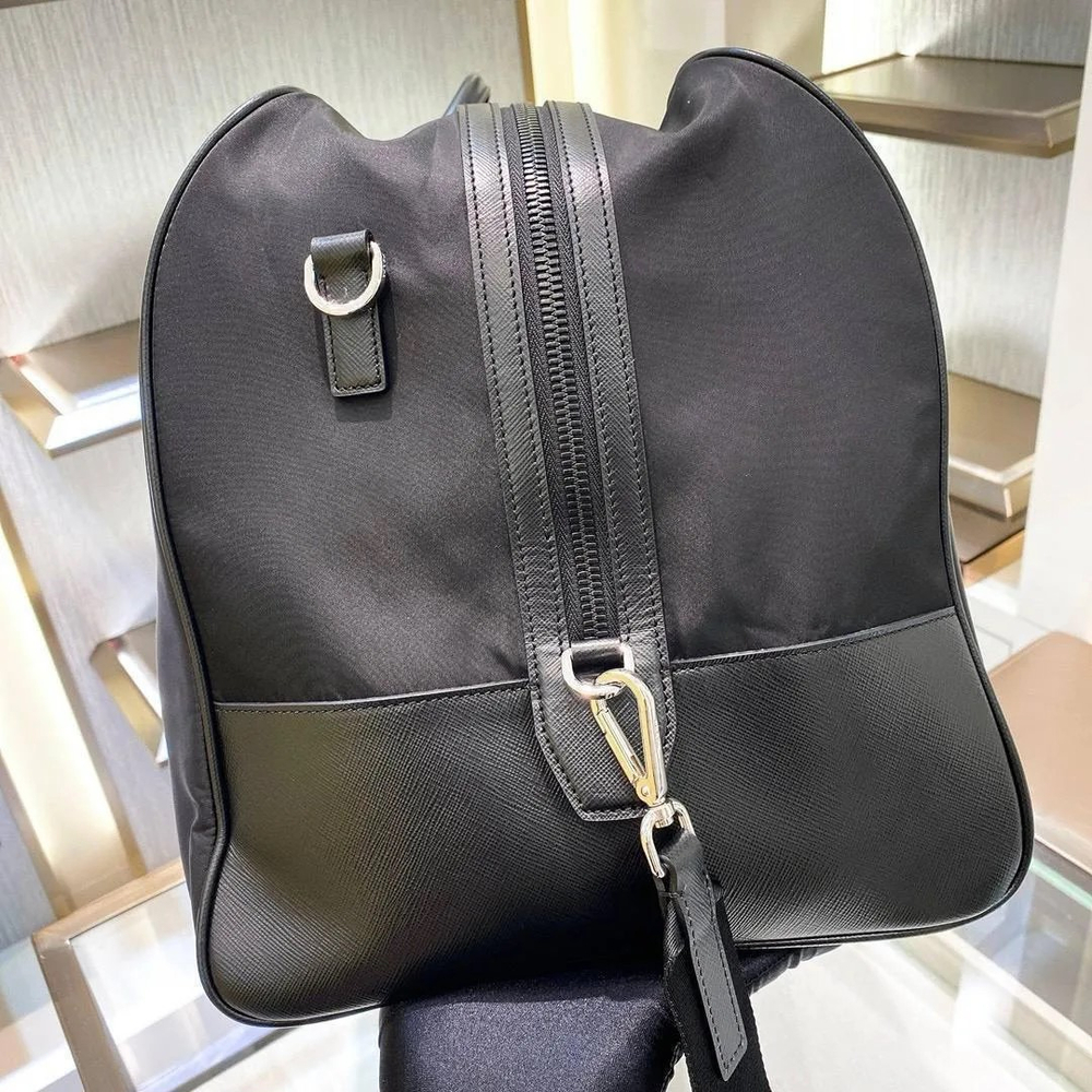 Спортивная дорожная сумка Prada