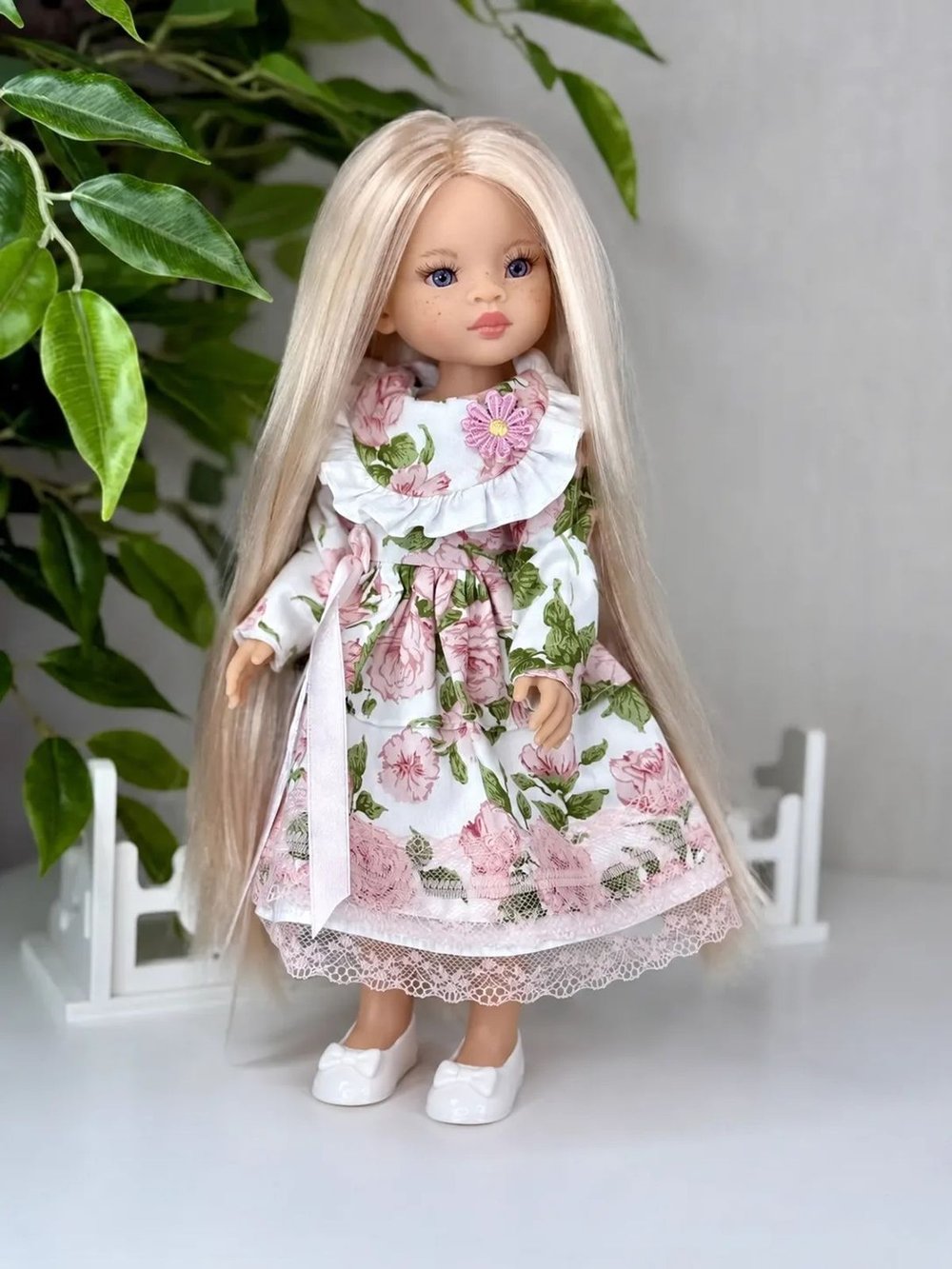 Платье с туфельками для кукол Paola Reina 32см (CS007)