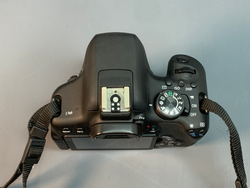 Canon EOS 750D 3.100 кадров