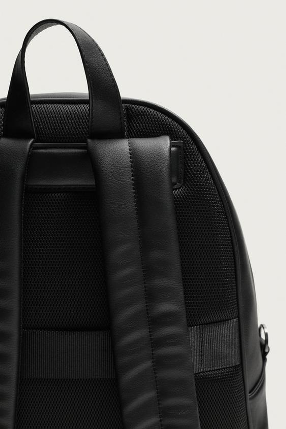 ZARA РЮКЗАК С КЛАПАНОМ, ЧЕРНЫЙ