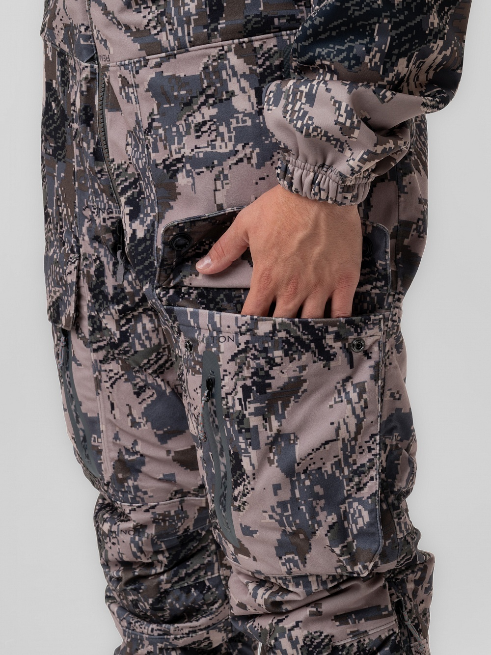 КОСТЮМ REMINGTON EDMONTON FIGURE
