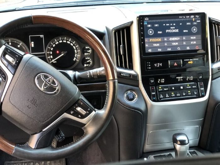 Магнитола для Toyota Land Cruiser 200 2015-2021 (без JBL) - Teyes CC3L монитор 9" IPS на Android 10, CarPlay, 4G SIM-слот