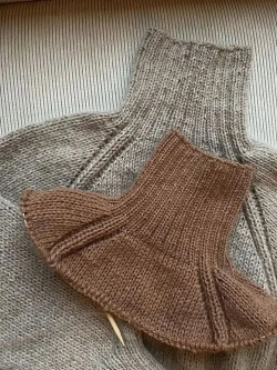 Пряжа Околица, 100г, 250м, 90%шерсти, 10%акрила (цена за 1шт)