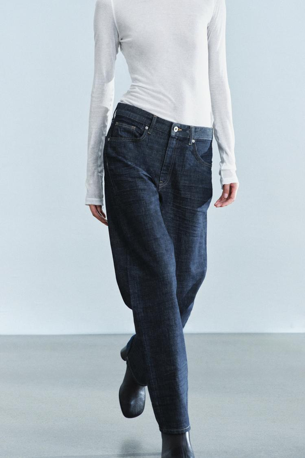 ZARA ДЖИНСЫ ПРЯМОГО КРОЯ СО СРЕДНЕЙ ПОСАДКОЙ — ZW COLLECTION, СИНИЙ
