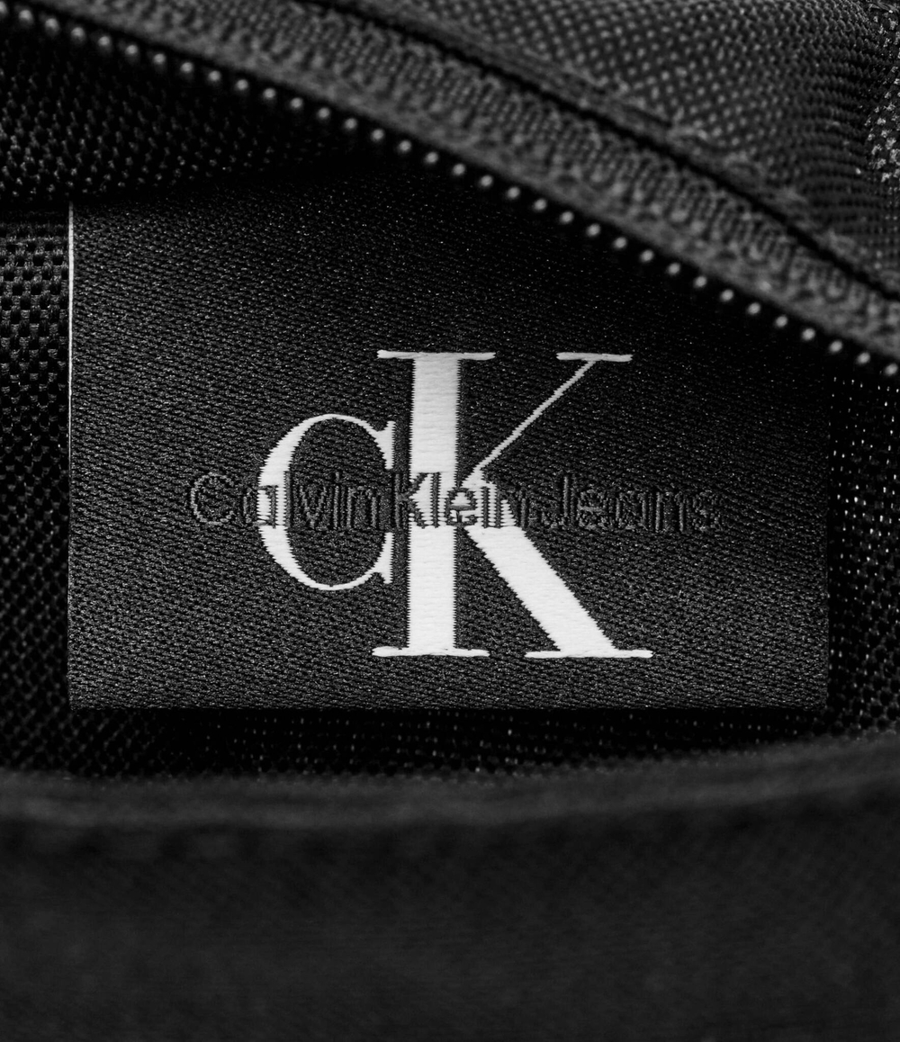 Сумка кросс-боди CALVIN KLEIN JEANS - черный(K50K512009)