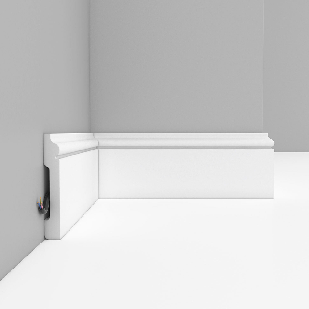 Плинтус Decormaster Дюропрофиль D005 ДМ