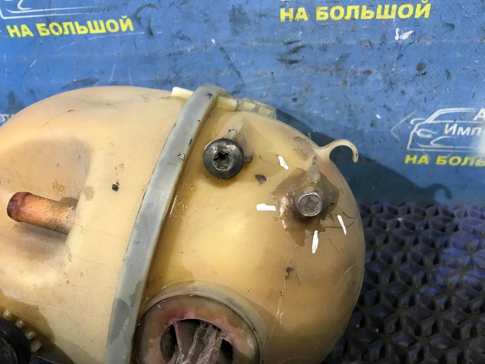 Бачок расширительный TOYOTA ESTIMA 1998