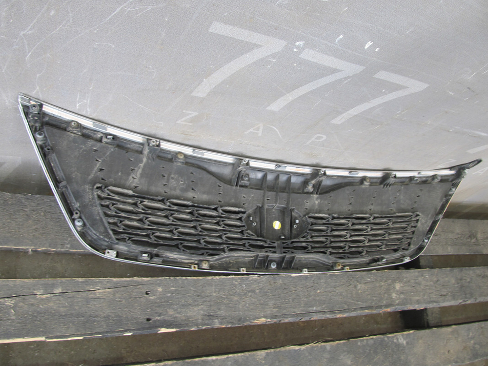 Решетка радиатора Kia Sorento 2 (XM) 12-20 Б/У  863502P500