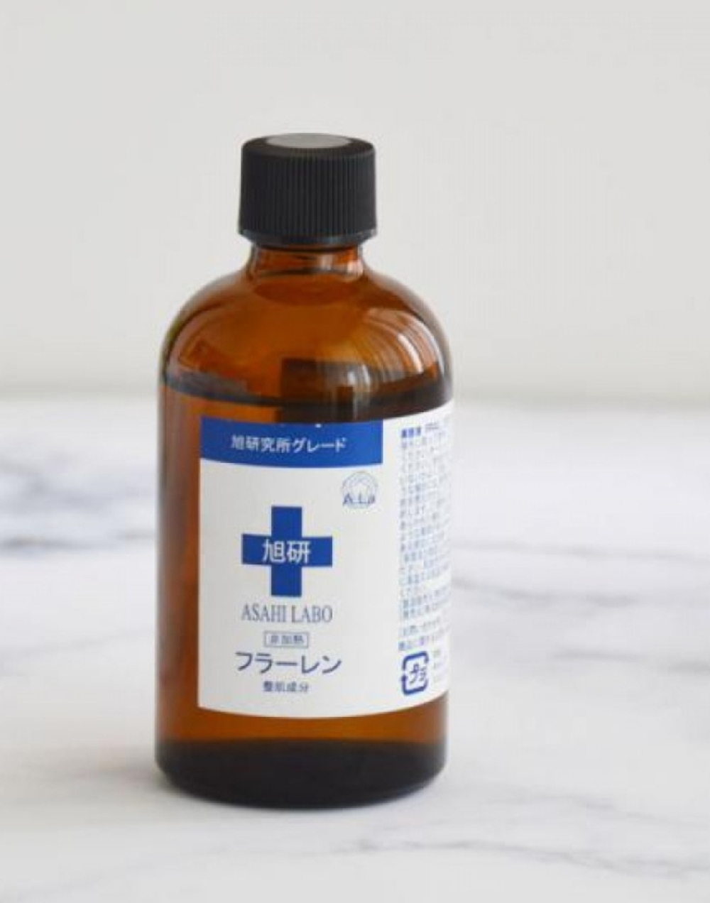 Asahi Labo Fullerene 100 мл.
Антивозрастная сыворотка с фуллереном