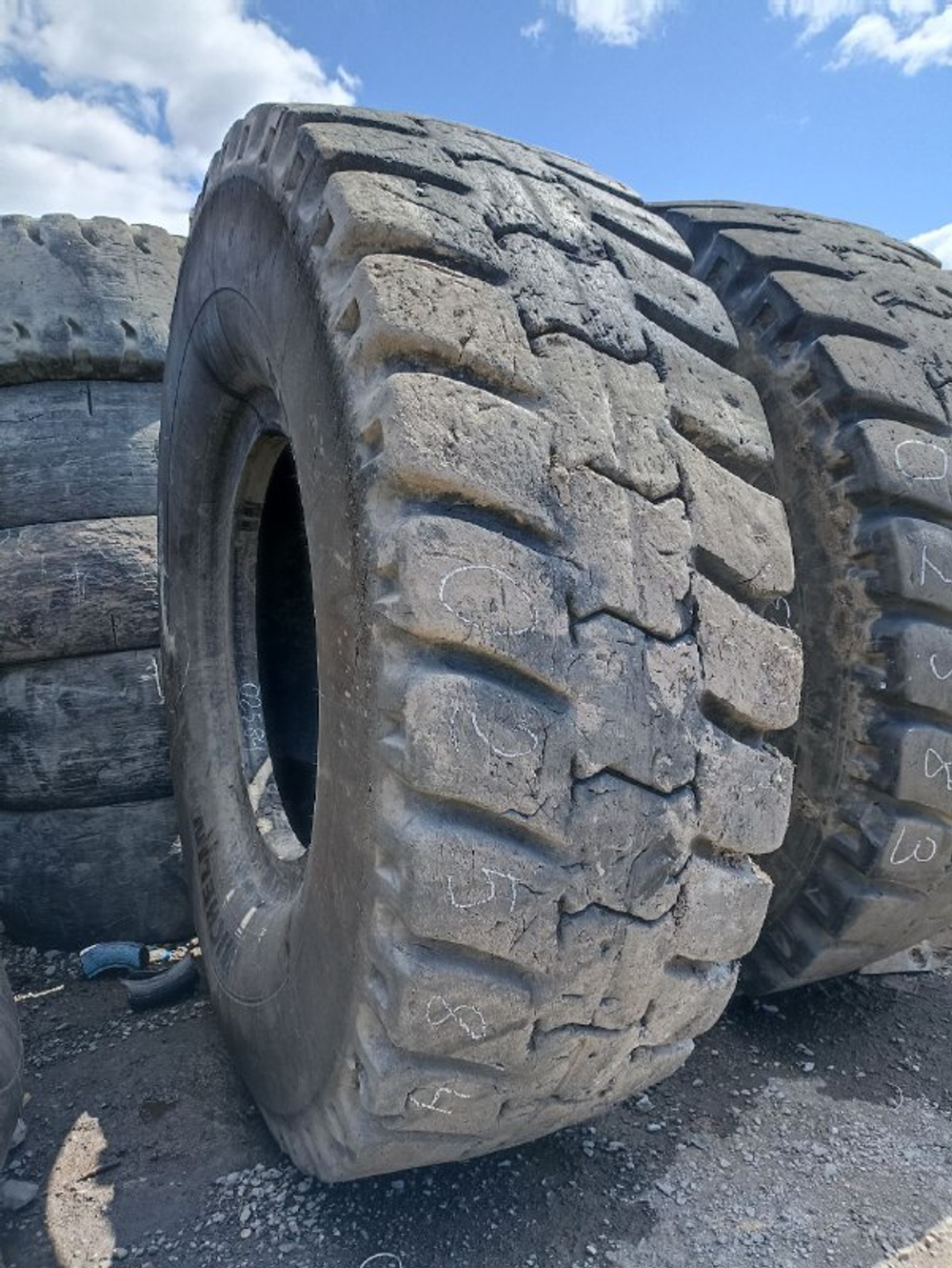33.00R51 Michelin XDR2 шина б/у