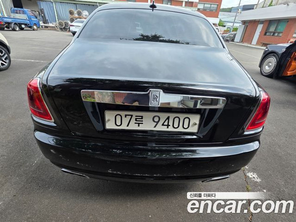 Rolls-Royce Ghost 6.6 EWB V12 — 2017