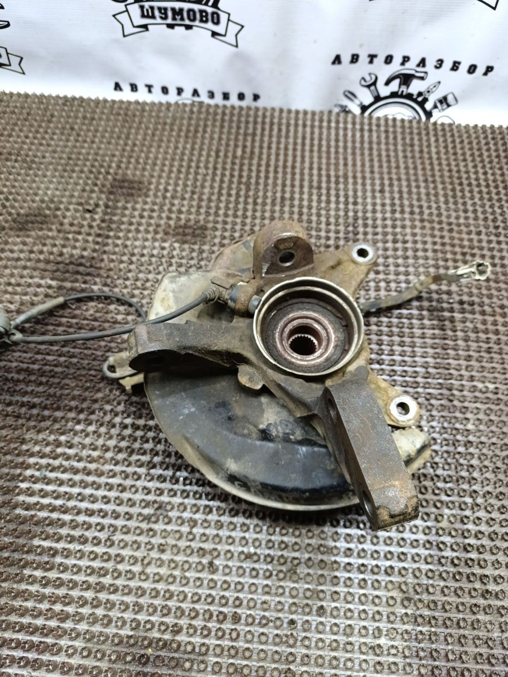 Поворотный кулак правый Toyota Camry, V40 (1994... с пробегом