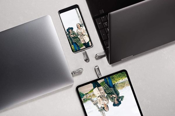 Флеш-накопитель SanDisk Ultra Dual Drive Luxe USB Type-C 32 ГБ, до 150 МБ/с (SDDDC4-032G-G46)