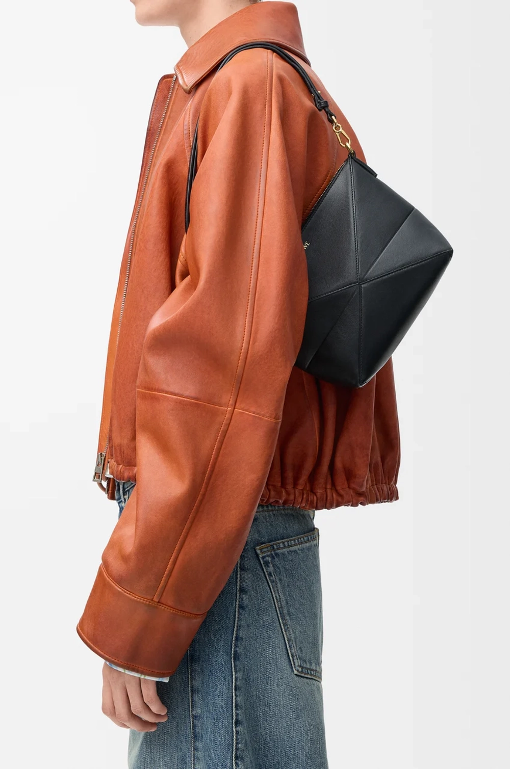 Loewe Сумочка-клатч Puzzle Fold из блестящей телячьей кожи наппа, черный