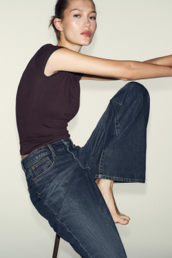 ZARA ФУТБОЛКА ОБЛЕГАЮЩЕГО КРОЯ С КОРОТКИМИ РУКАВАМИ, КОРИЧНЕВЫЙ