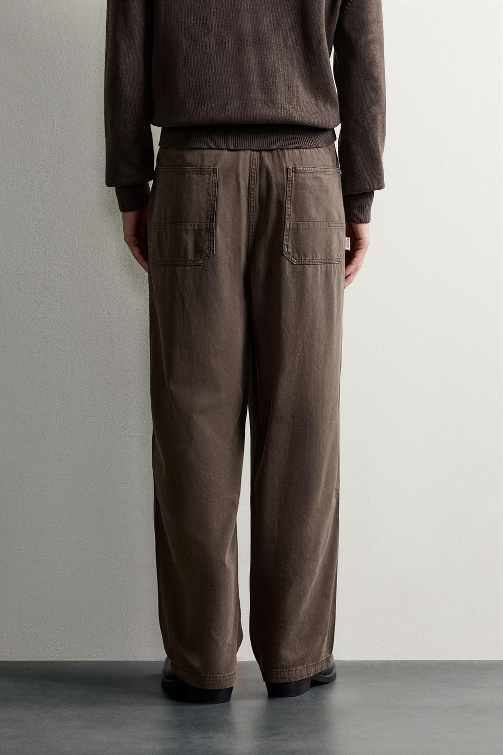 БРЮКИ RELAXED FIT В ЕЛОЧКУ — ZARA