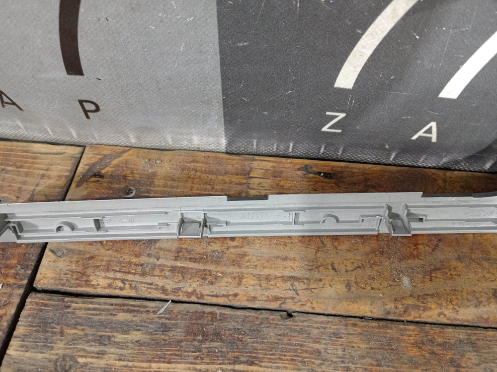 Накладка ручки двери задней правой Toyota Land Cruiser 200 12-15 Б/У Оригинал 7461160060