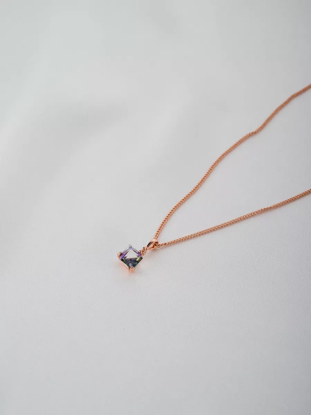 Кулон-кубик Миражи с фиолетовым кристаллом Swarovski
