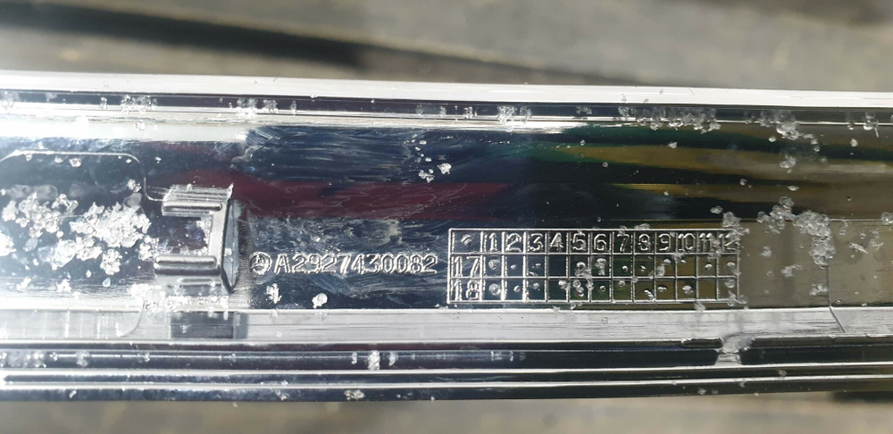 Молдинг крышки багажника Mercedes GLE (C292) 15-19 Б/У Оригинал A2927430082
