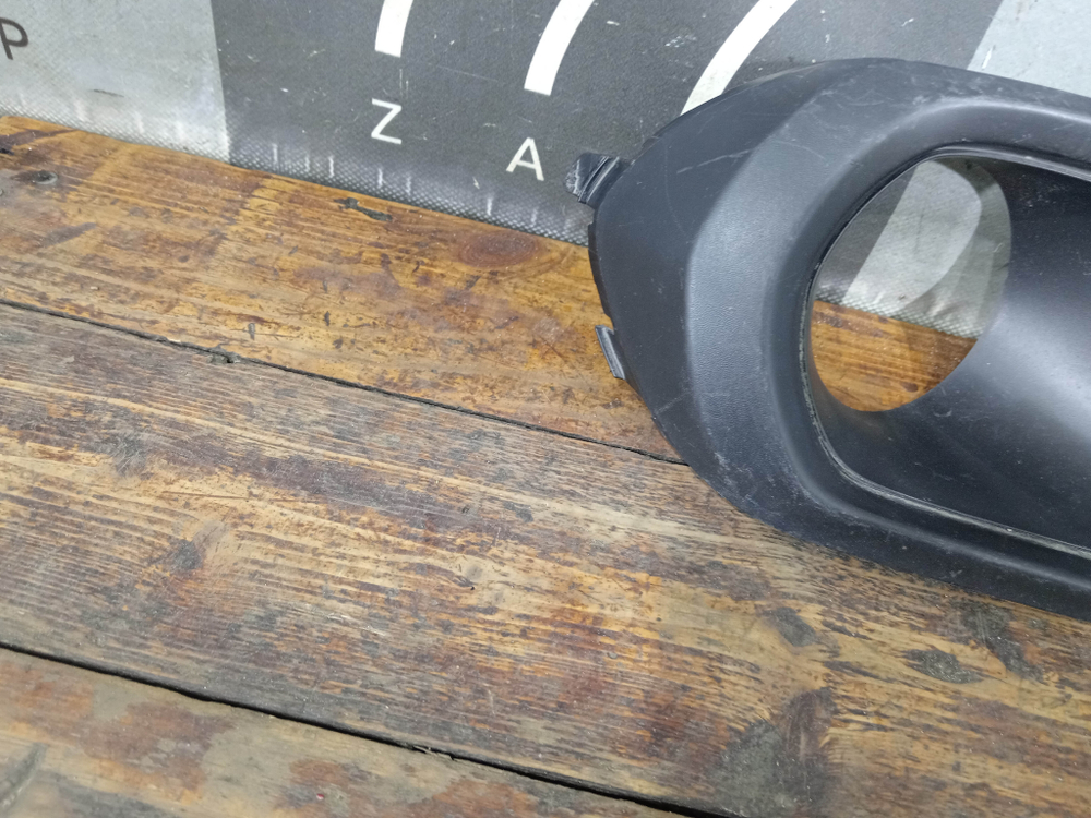 Накладка ПТФ передняя левая Subaru Forester 4 (SJ) 12-15 Б/У Оригинал 577316G030