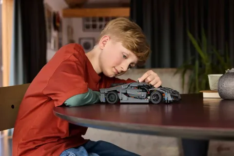 Конструктор LEGO Technic 42173 Серый гиперкар Koenigsegg Jesko Absolut