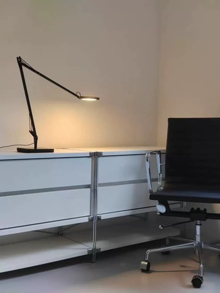 Table design lamp Kelvin EDGE by Flos
