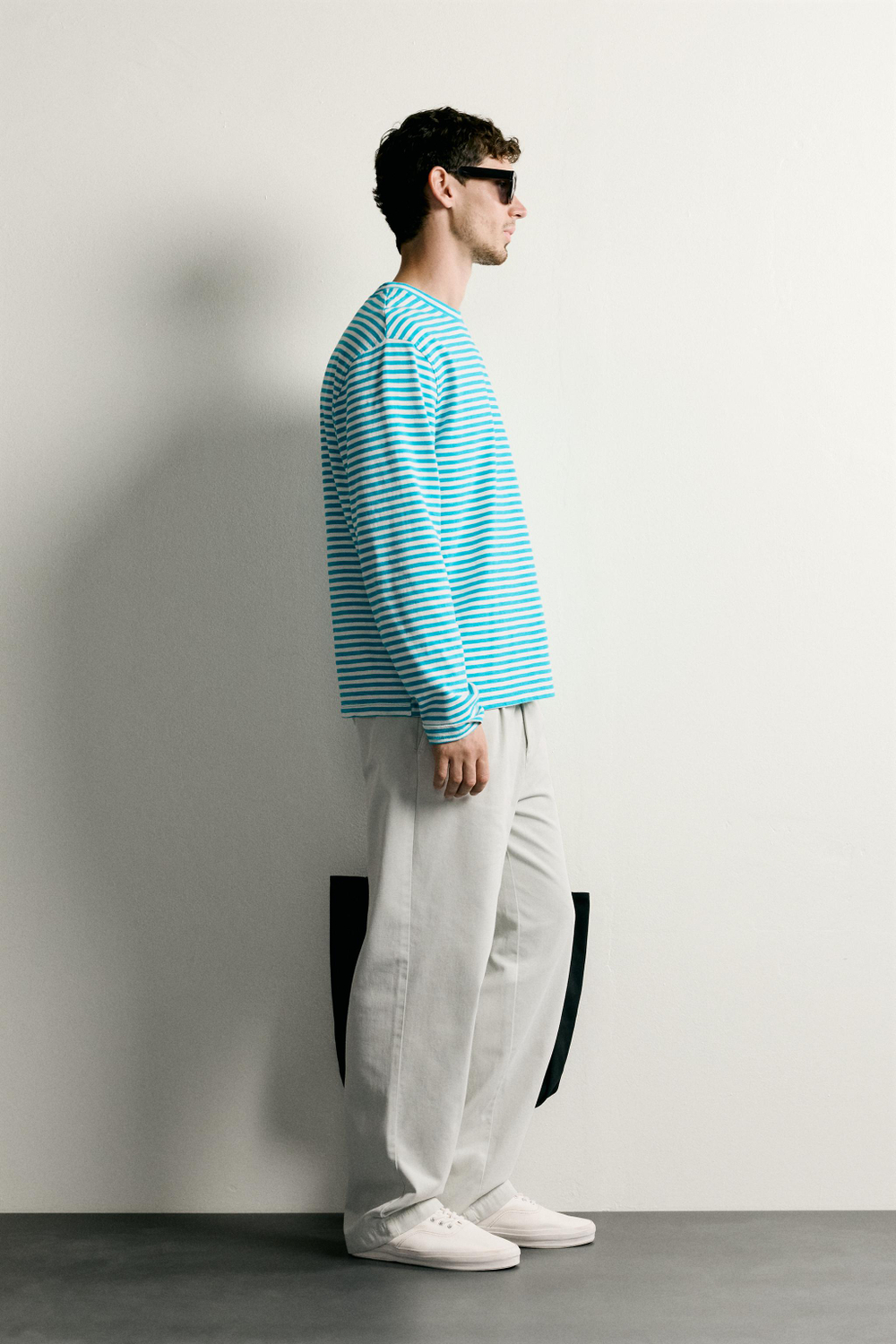 БРЮКИ ЧИНОС STRAIGHT FIT СО СКЛАДКАМИ — ZARA · 1063/440