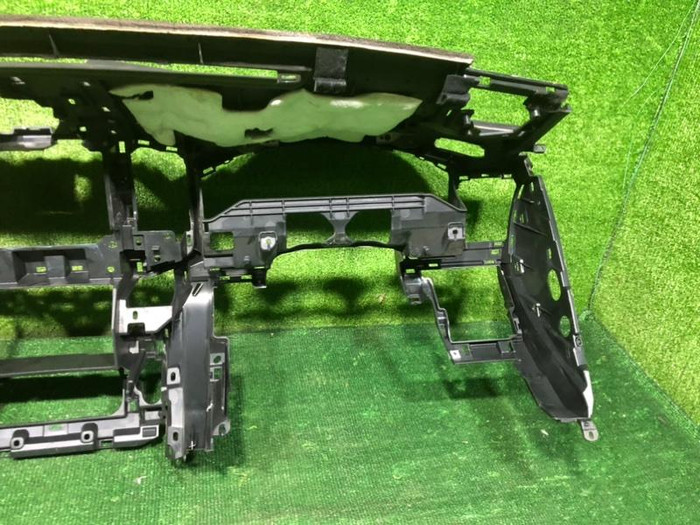 Торпедо Toyota Land Cruiser 200 (2015-2021)